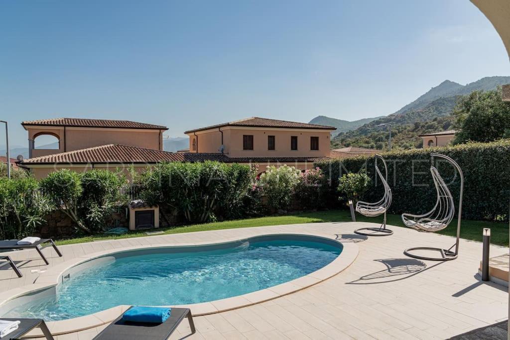 Villa Carula With Private Pool Monte Petrosu Exterior photo